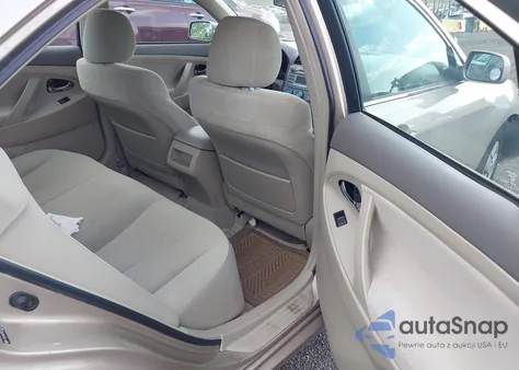 2008 Toyota Camry Le z USA, uszkodzony, nr VIN 4T1BE46K18U753045